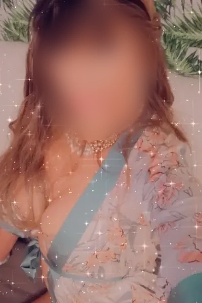 Trans mariée cherche amant discret à Ville-la-Grand